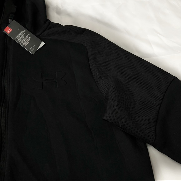 UNDER ARMOUR LIGHTWEIGHT ZIP JACKET - Picture 5 of 5